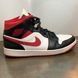 Air Jordan 1 MID ‘Black Gym Red’ 10.5